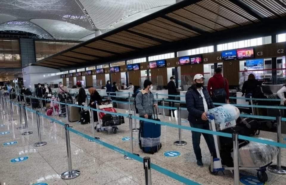 السلطات المغربية تمدد تعليق الرحلات الجوية
