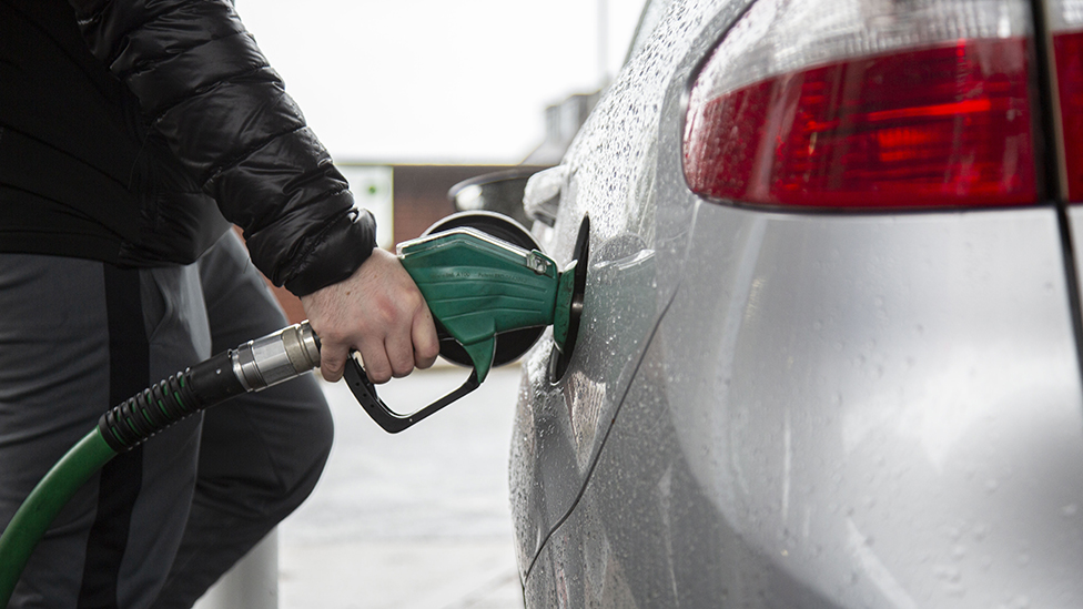 أسعار البنزين بالبرازيل ترتفع بسبب أزمة أوكرانيا
